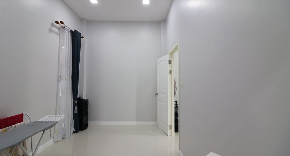 For sale 3 bedrooms house in Mueang Udon Thani, Udon Thani