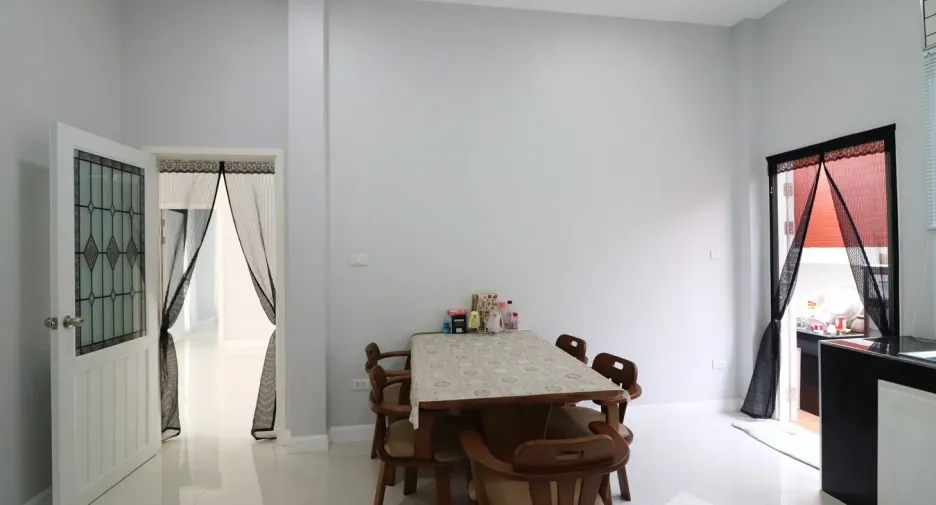 For sale 3 bedrooms house in Mueang Udon Thani, Udon Thani