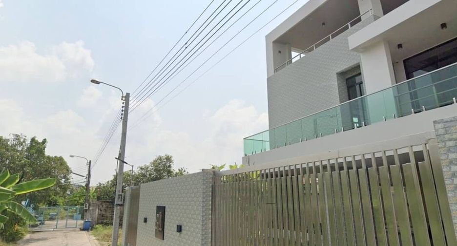 出售 3 卧室 独立屋 在 Lat Phrao, 曼谷