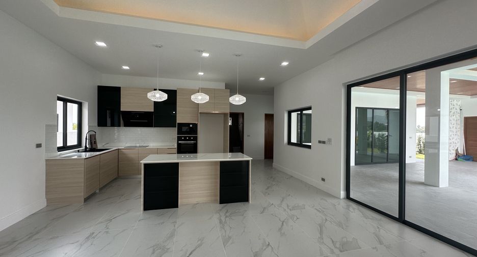 Casa en venta de 4 habitaciones en Hua Hin, Prachuap Khiri Khan
