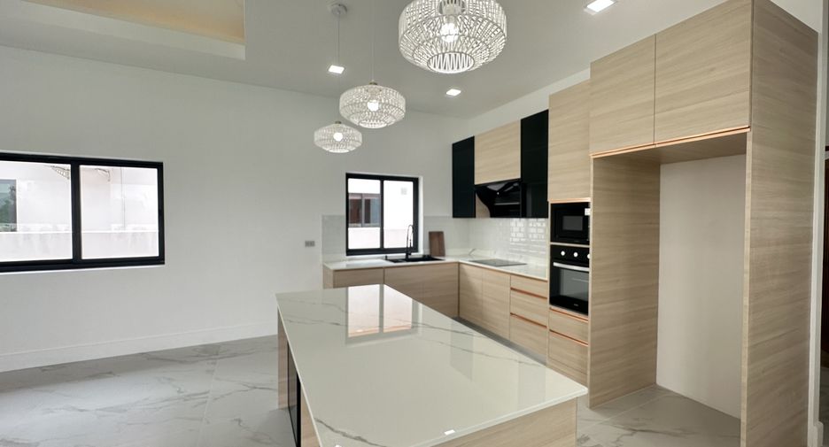 Casa en venta de 4 habitaciones en Hua Hin, Prachuap Khiri Khan