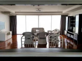 For rent 4 bedrooms condo in Bang Lamung, Chonburi