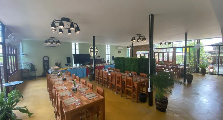 For sale 3 bedrooms hotel in Mueang Lampang, Lampang