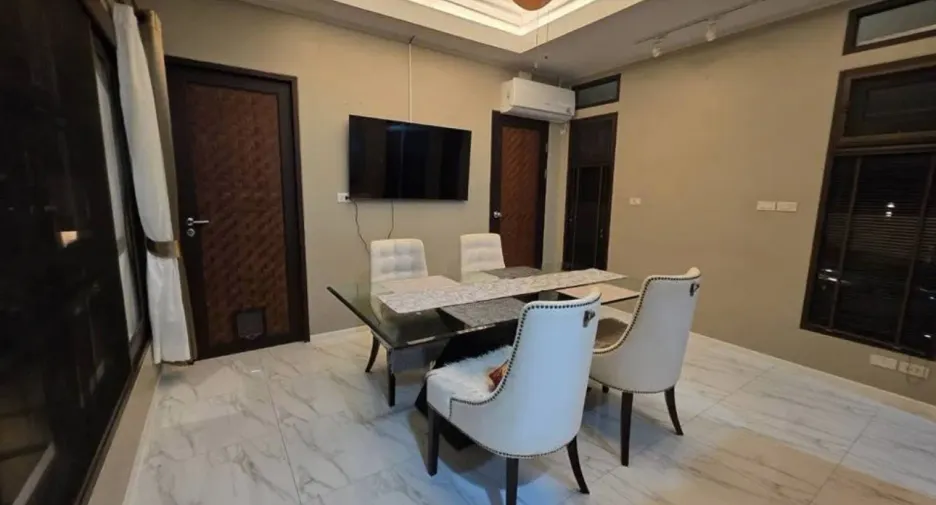 For rent 3 bedrooms house in Mueang Phuket, Phuket