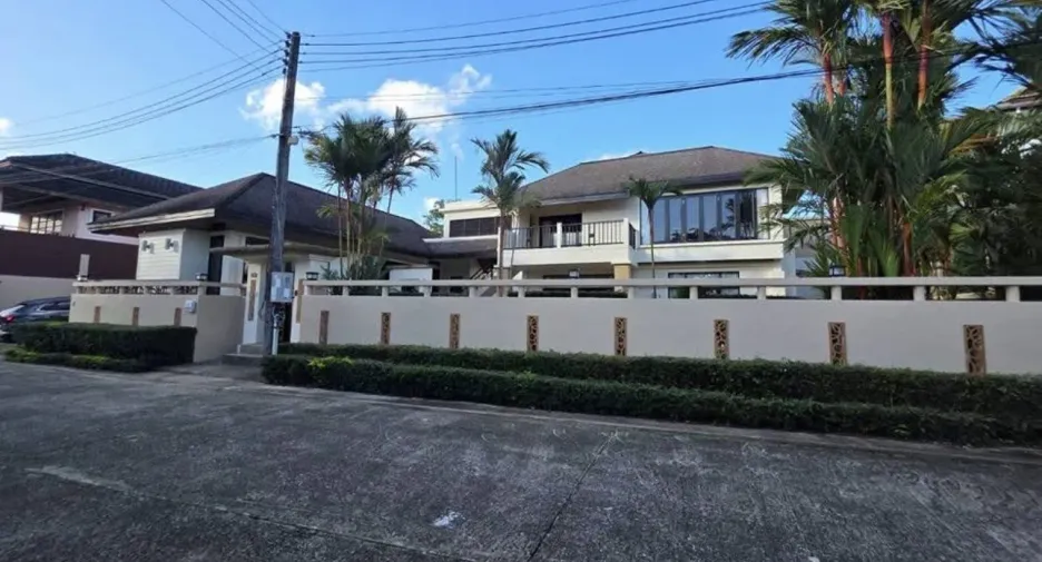 For rent 3 bedrooms house in Mueang Phuket, Phuket