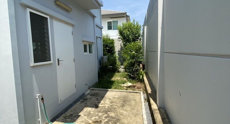 For sale 3 bedrooms house in Mueang Samut Sakhon, Samut Sakhon