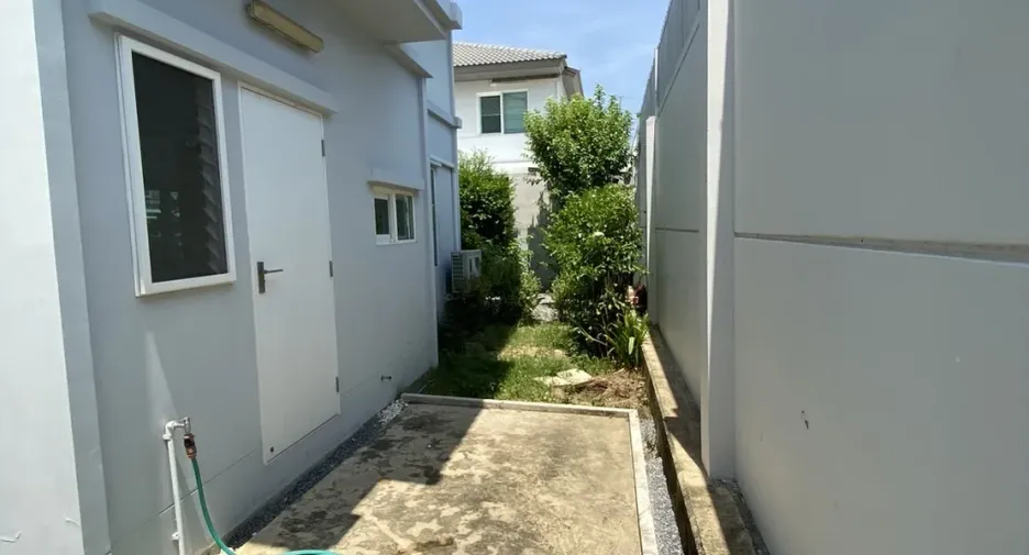For sale 3 bedrooms house in Mueang Samut Sakhon, Samut Sakhon