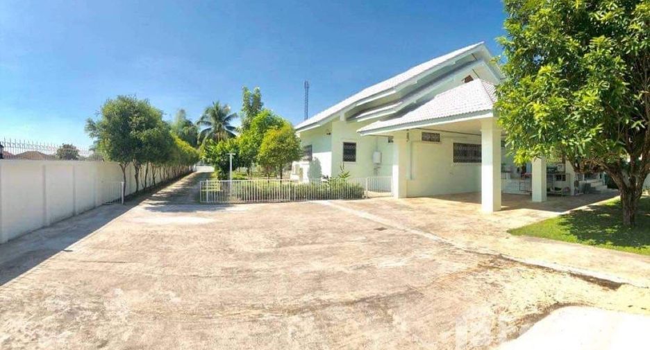 For sale 3 bedrooms house in San Kamphaeng, Chiang Mai