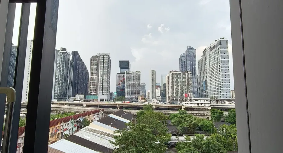 For sale and for rent 2 bedrooms condo in Watthana, Bangkok