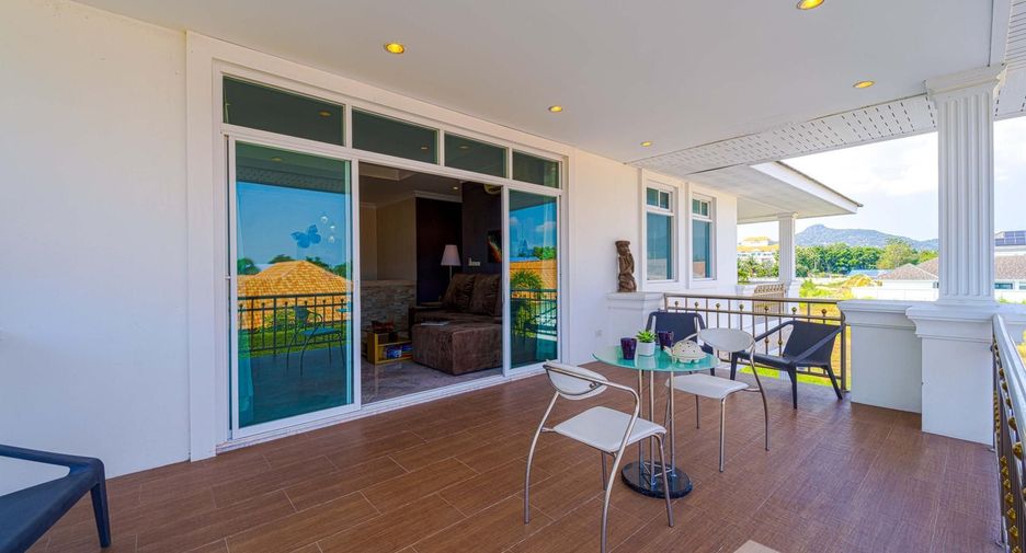 For sale 6 bedrooms villa in Cha Am, Phetchaburi
