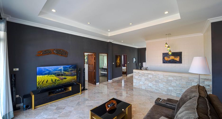 For sale 6 bedrooms villa in Cha Am, Phetchaburi