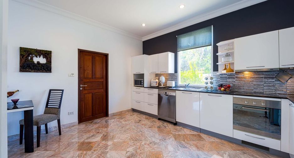 For sale 6 bedrooms villa in Cha Am, Phetchaburi
