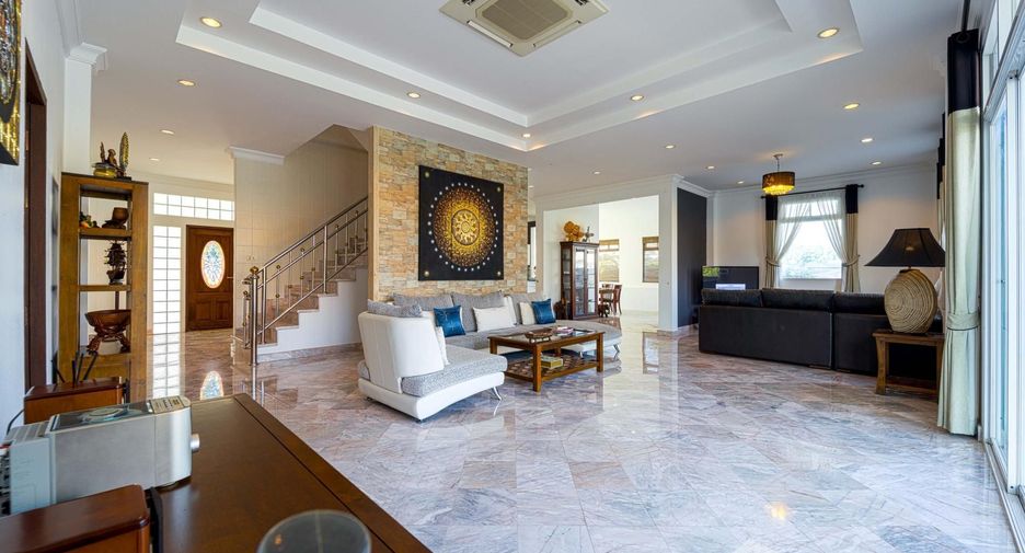 For sale 6 bedrooms villa in Cha Am, Phetchaburi