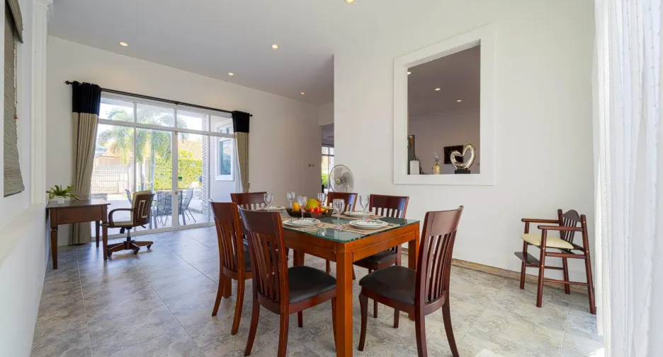 For sale 6 bedrooms villa in Cha Am, Phetchaburi