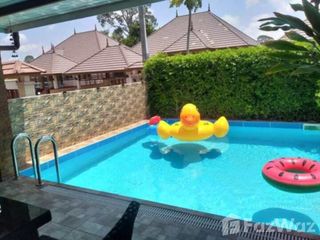 Casa en alquiler de 3 habitaciones en Bang Saray, Pattaya