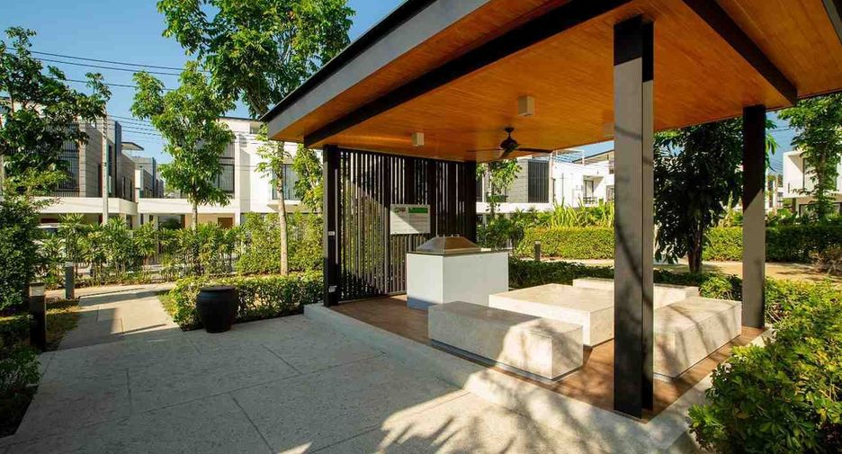 For sale 3 bedrooms townhouse in Thalang, Phuket