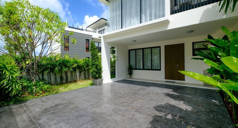 For sale 3 bedrooms townhouse in Thalang, Phuket