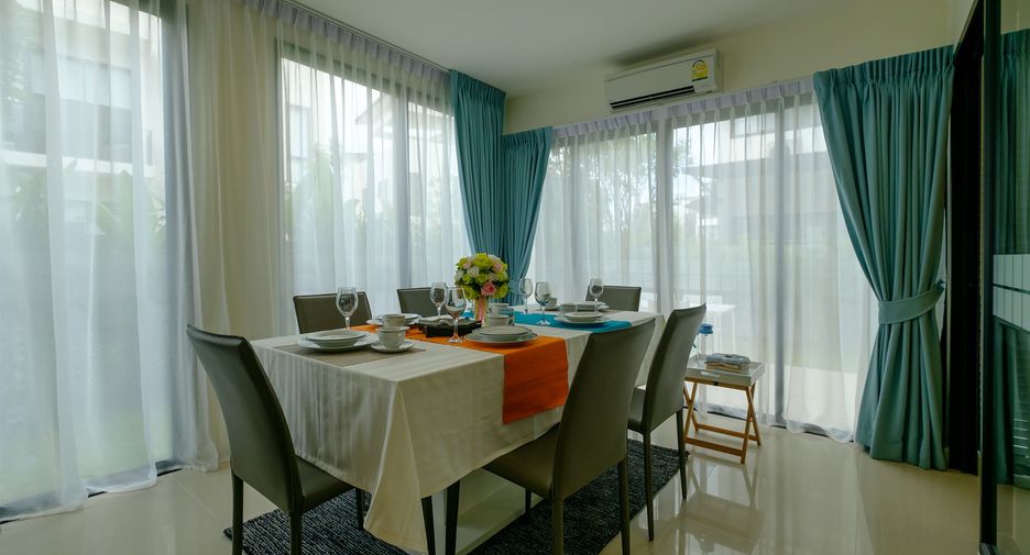 For sale 3 bedrooms townhouse in Thalang, Phuket