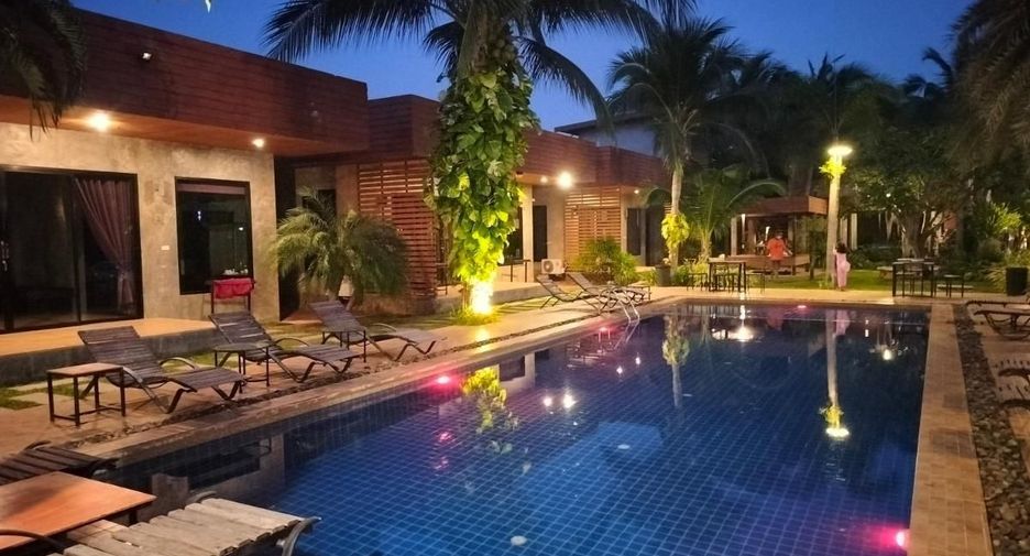 For sale 14 bedrooms retail Space in Pran Buri, Prachuap Khiri Khan