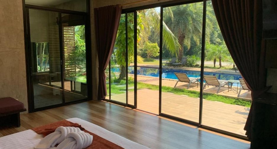 For sale 14 bedrooms retail Space in Pran Buri, Prachuap Khiri Khan