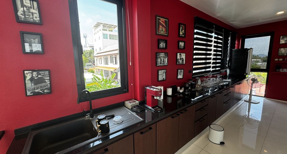 For sale 5 bedrooms villa in Mueang Phuket, Phuket