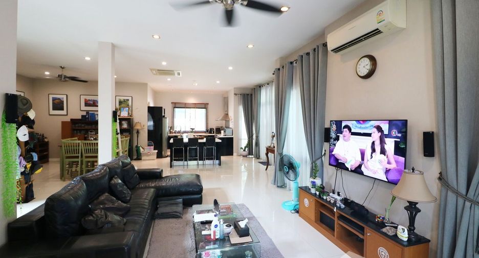 For sale 3 bedrooms house in Mueang Udon Thani, Udon Thani