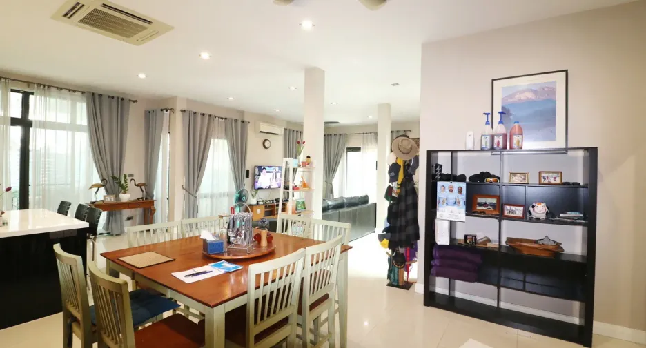For sale 3 bedrooms house in Mueang Udon Thani, Udon Thani