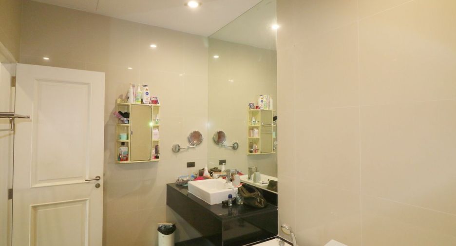 For sale 3 bedrooms house in Mueang Udon Thani, Udon Thani