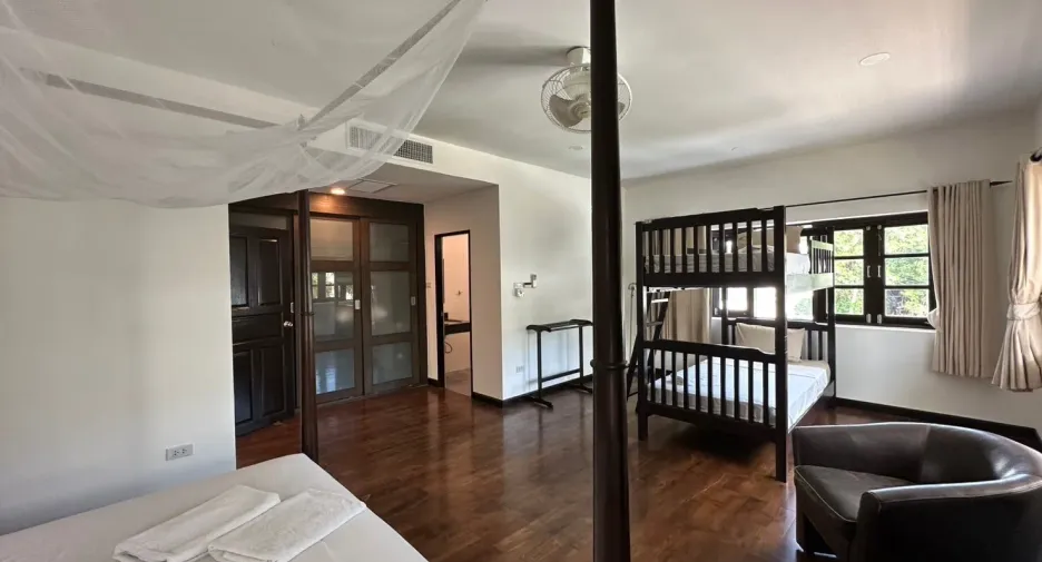 For sale 5 bedrooms house in Hua Hin, Prachuap Khiri Khan