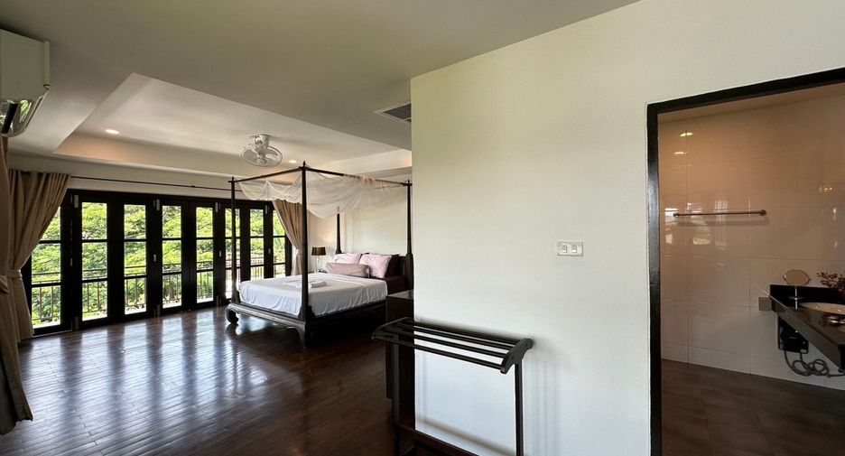 For sale 5 bedrooms house in Hua Hin, Prachuap Khiri Khan