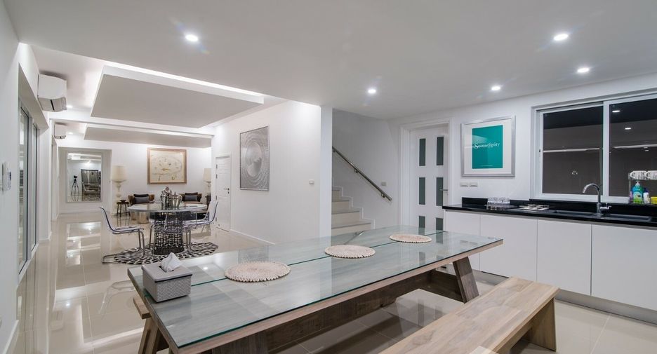 À vendre 4 chambres villa à Hua Hin, Prachuap Khiri Khan