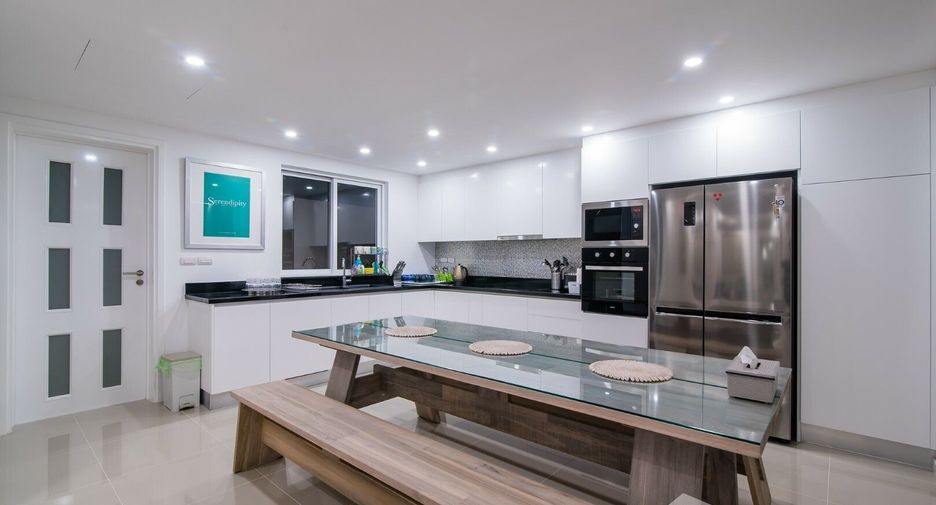 À vendre 4 chambres villa à Hua Hin, Prachuap Khiri Khan