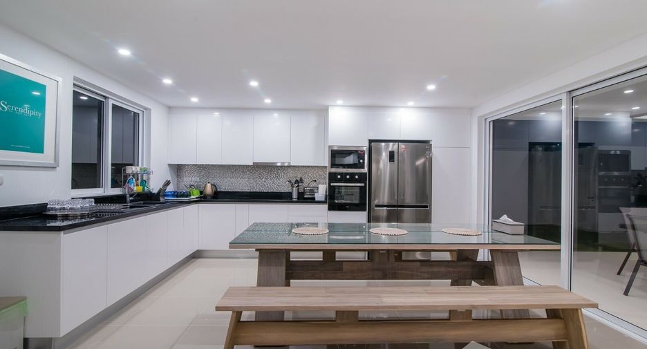 À vendre 4 chambres villa à Hua Hin, Prachuap Khiri Khan