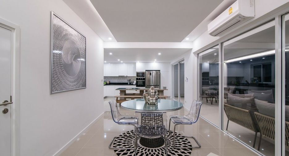À vendre 4 chambres villa à Hua Hin, Prachuap Khiri Khan