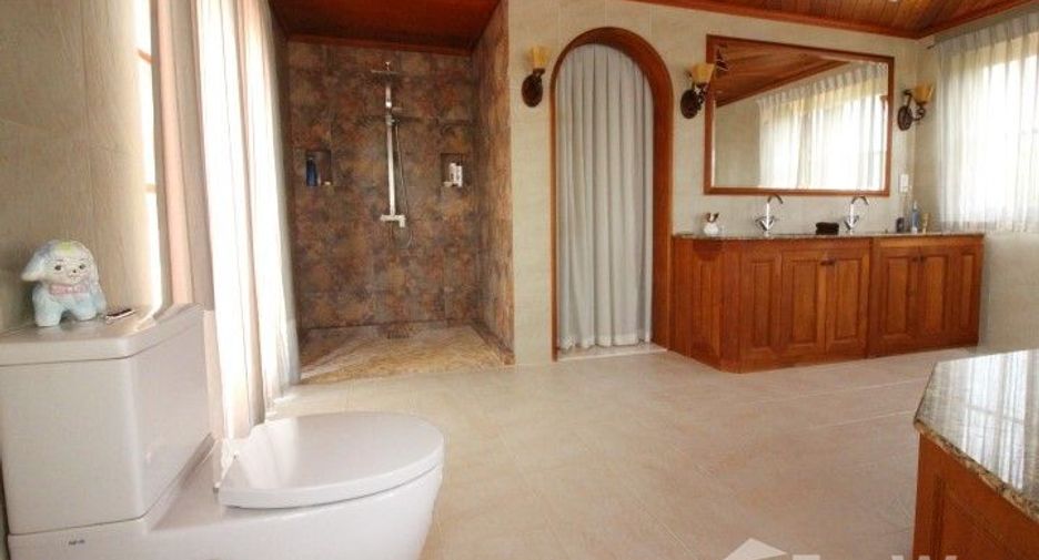 For sale 10 bedrooms villa in Cha Am, Phetchaburi