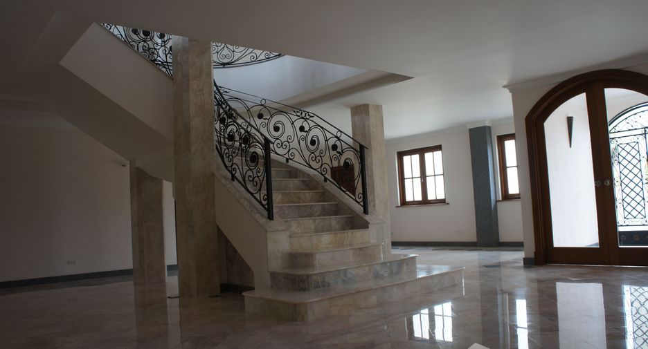 For sale 10 bedrooms villa in Cha Am, Phetchaburi