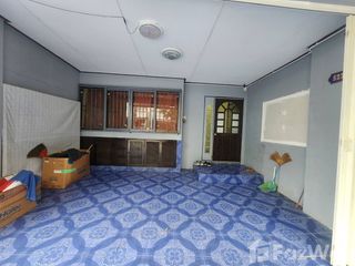 For sale 4 bedrooms townhouse in Wang Thonglang, Bangkok