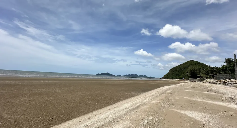 Terreno en venta en Sam Roi Yot, Prachuap Khiri Khan