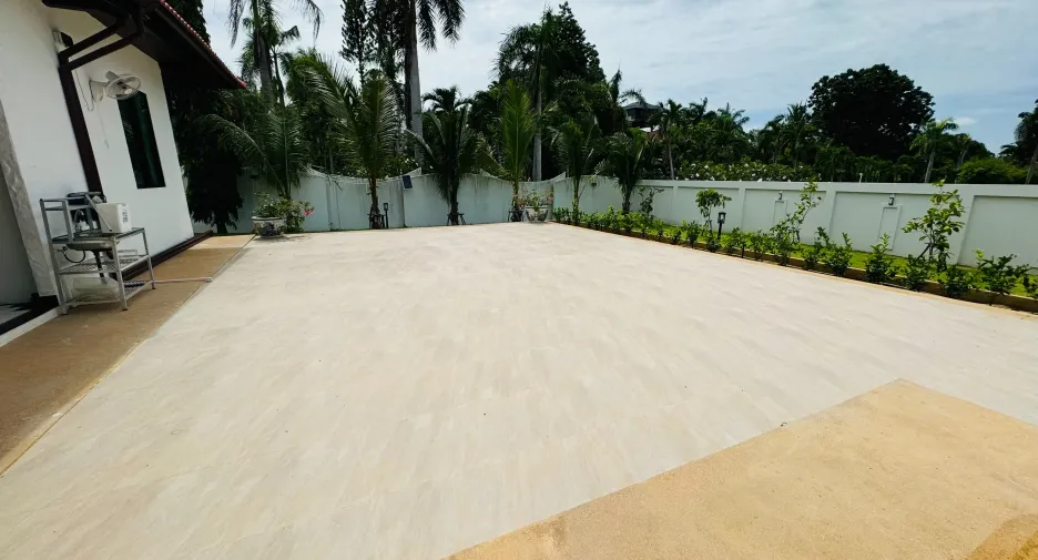 For sale 8 ベッドルーム house in Bang Lamung, Chonburi
