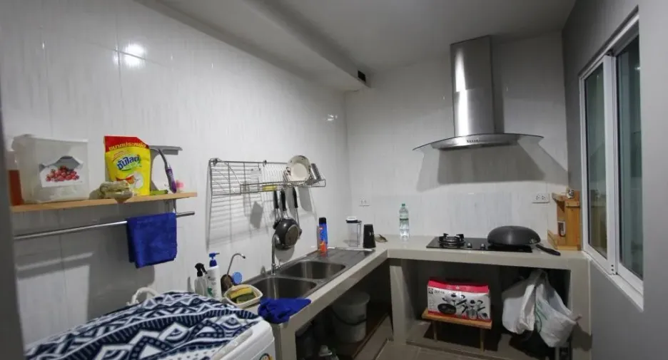 For sale 3 bedrooms townhouse in Mueang Samut Prakan, Samut Prakan