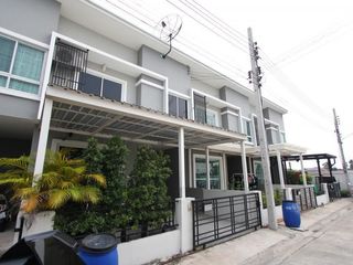Reihenhaus zum Kauf mit 3 Zimmer in Mueang Samut Prakan, Samut Prakan