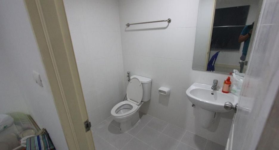 For sale 3 bedrooms townhouse in Mueang Samut Prakan, Samut Prakan