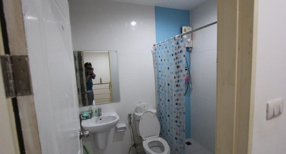 For sale 3 bedrooms townhouse in Mueang Samut Prakan, Samut Prakan