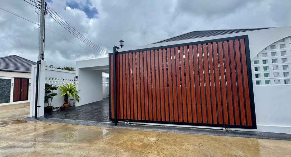 For sale 4 bedrooms villa in Thalang, Phuket