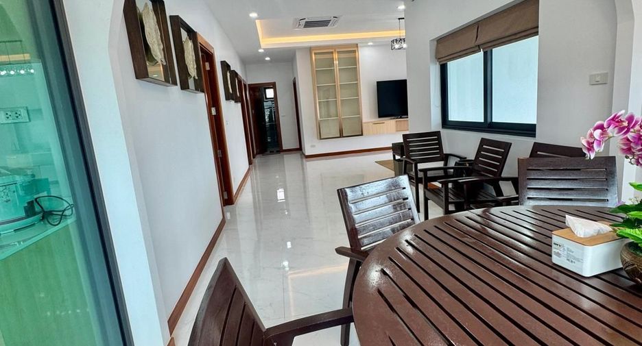 For sale 4 bedrooms villa in Thalang, Phuket