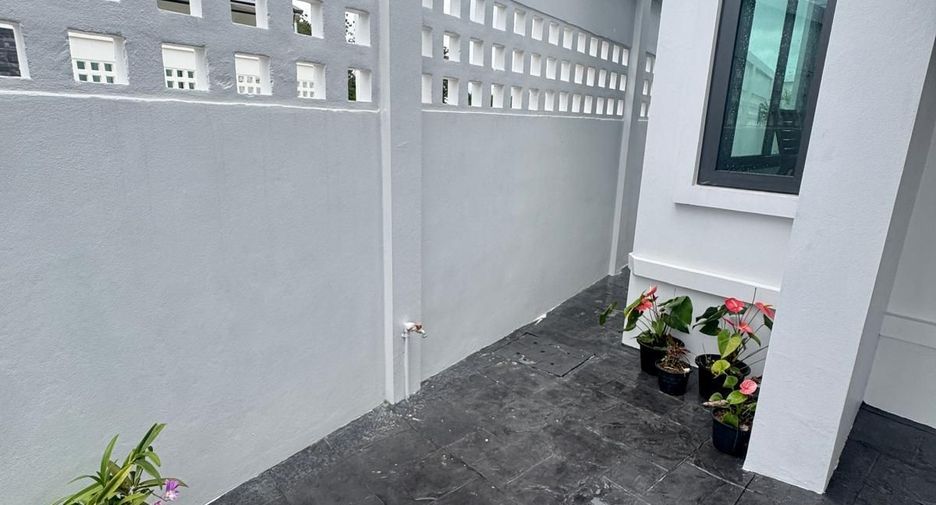 For sale 4 bedrooms villa in Thalang, Phuket