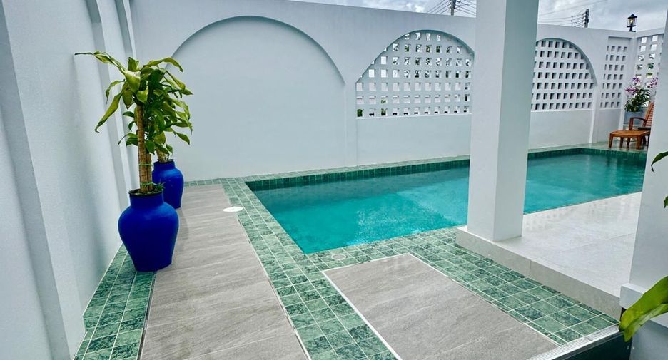 For sale 4 bedrooms villa in Thalang, Phuket