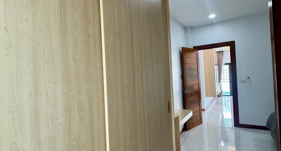 For sale 4 bedrooms villa in Thalang, Phuket
