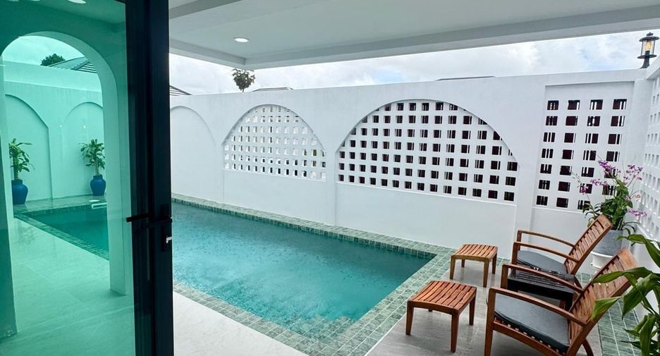 For sale 4 bedrooms villa in Thalang, Phuket