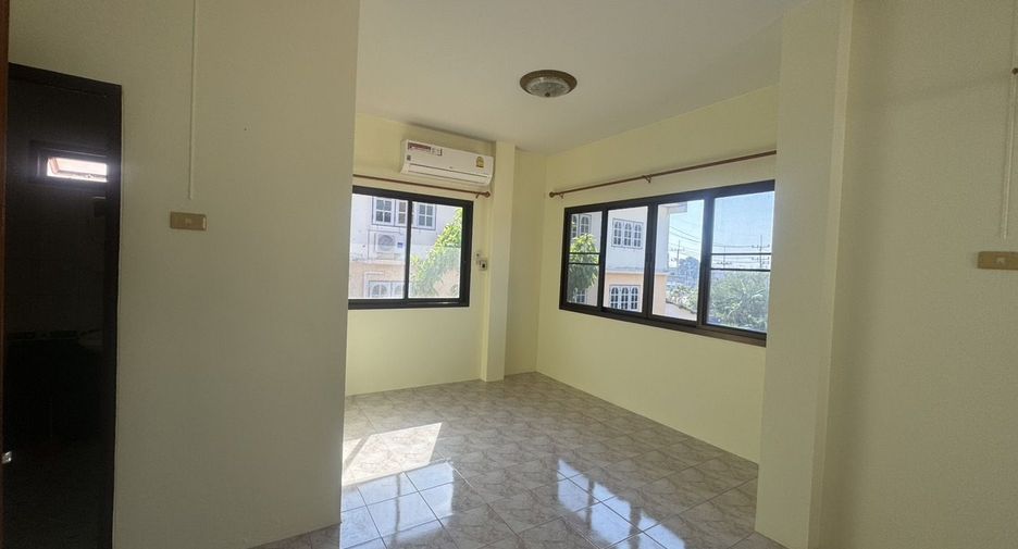 For rent 3 bedrooms house in Sattahip, Chonburi